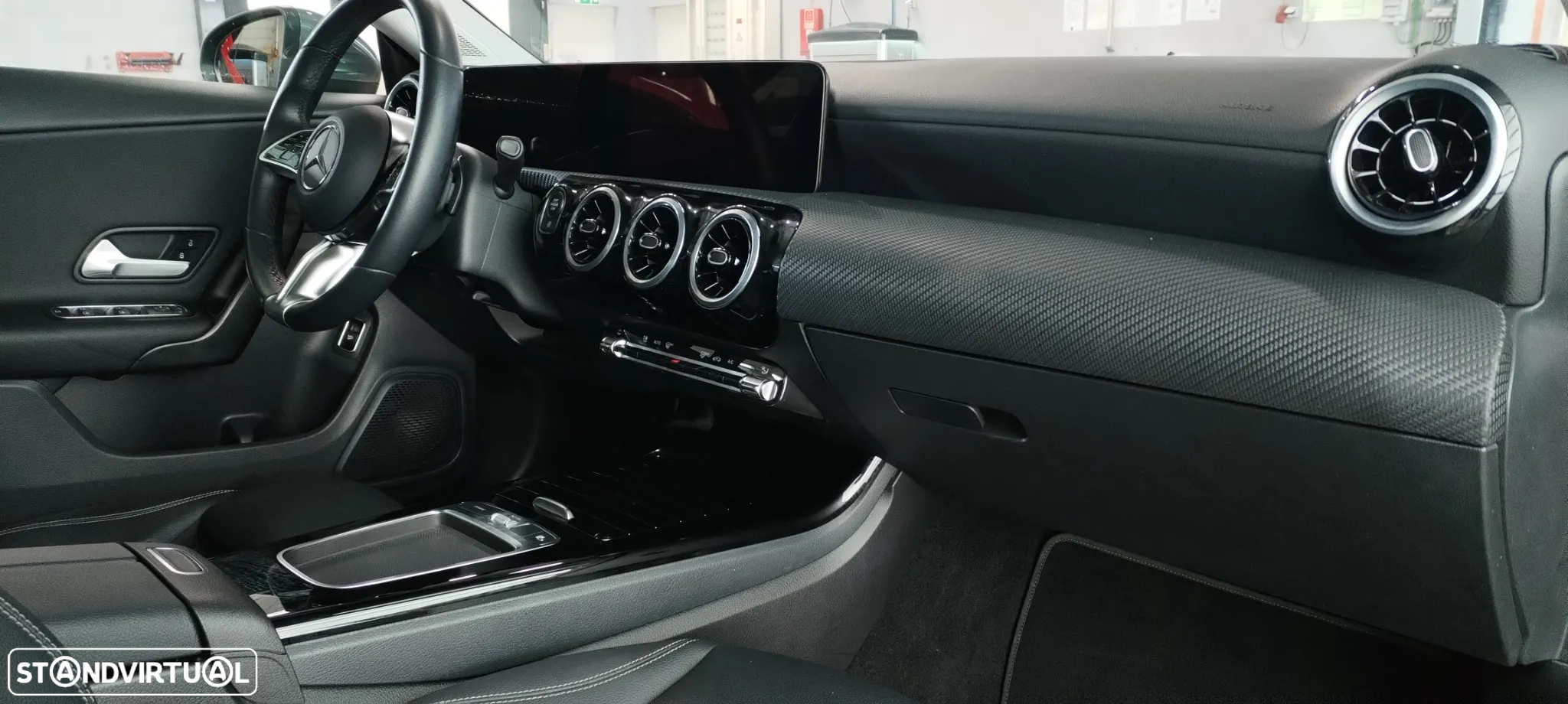 Mercedes-Benz CLA 180 d - 18