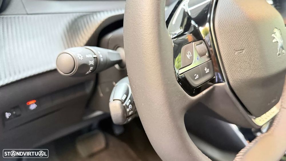 Peugeot e-208 50 kWh Active Pack - 17