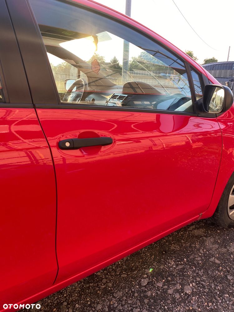 Toyota Yaris - 17