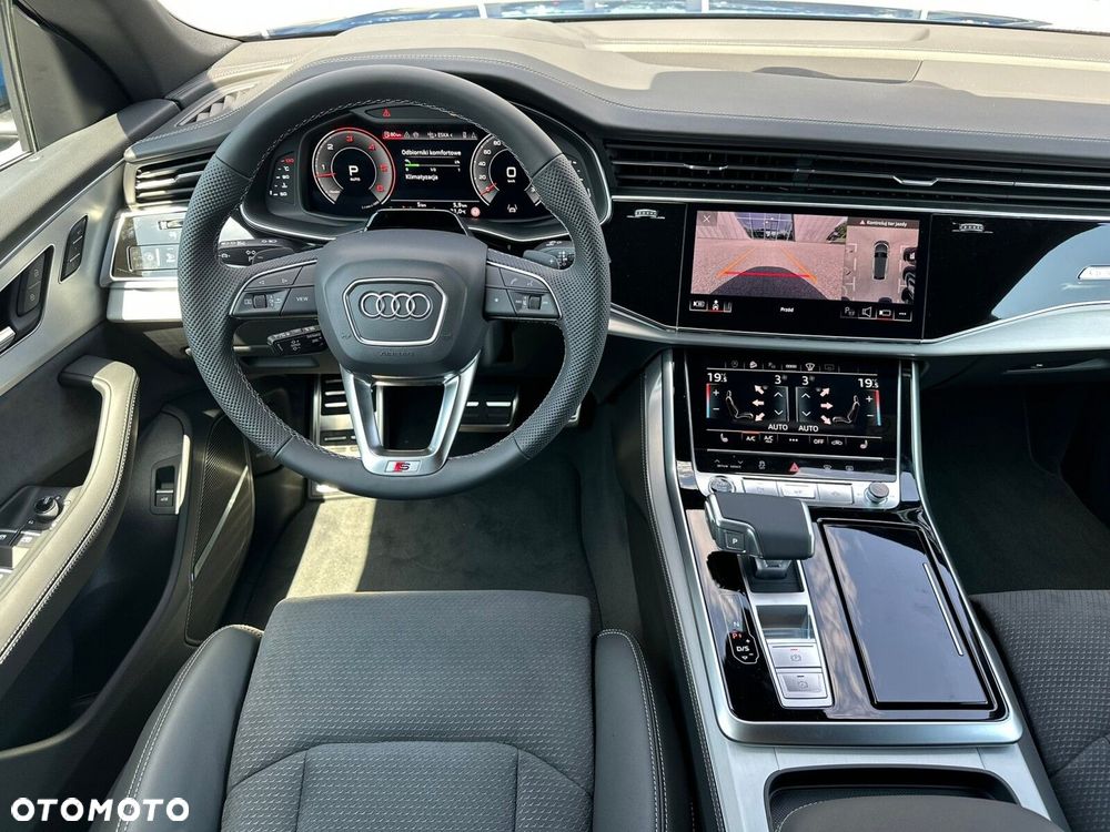 Audi Q8 - 18