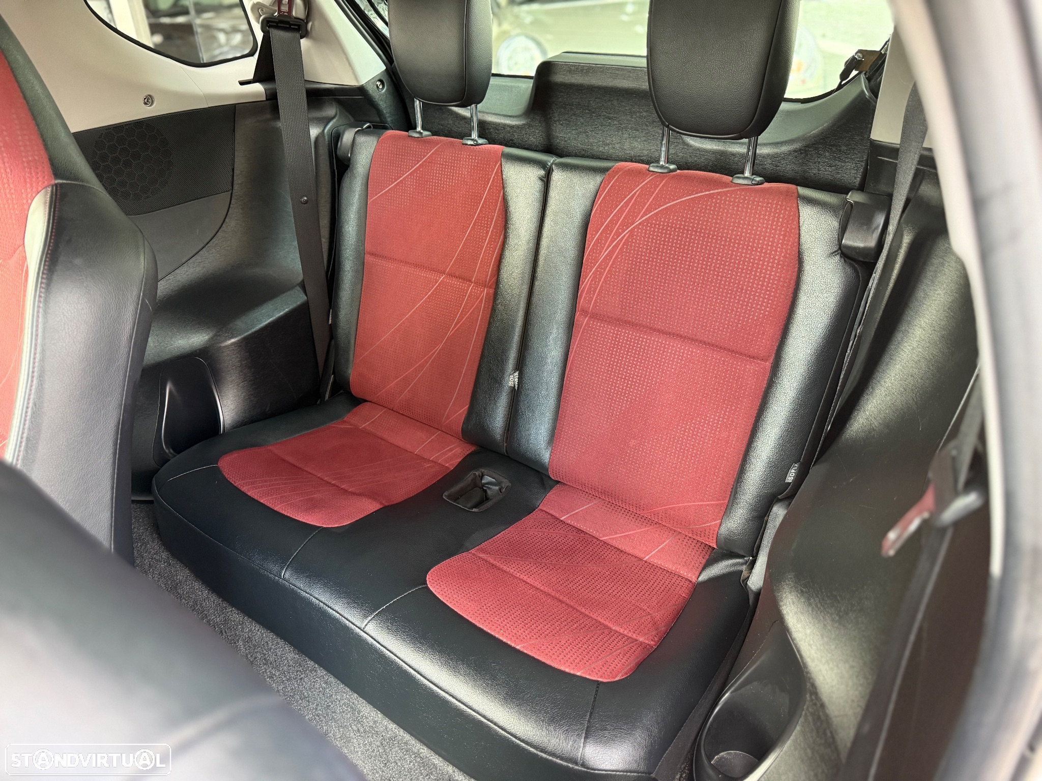 Toyota iQ 1.33 VVT-i 2 MultiDrive NAVI+Bluetooth - 14