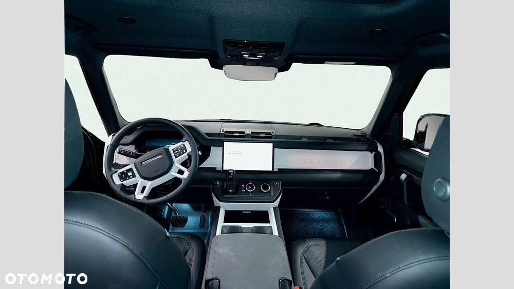 Land Rover Defender - 11