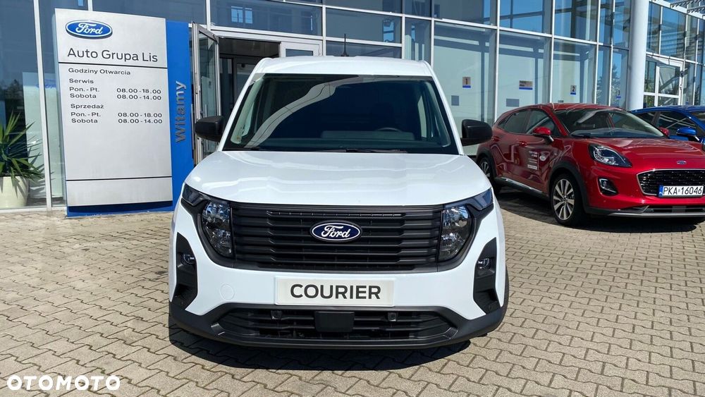 Ford Transit Courier - 12