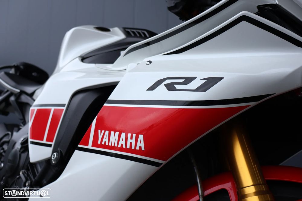 Yamaha R 1 60º Aniversário - 11