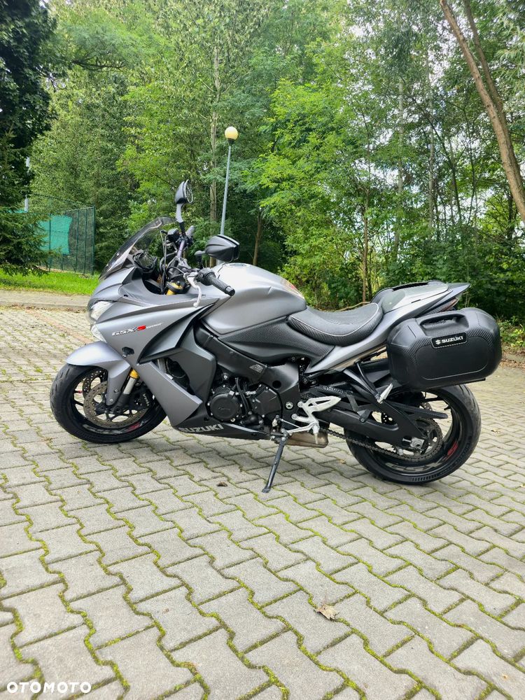 Suzuki GSX 1000 - 25