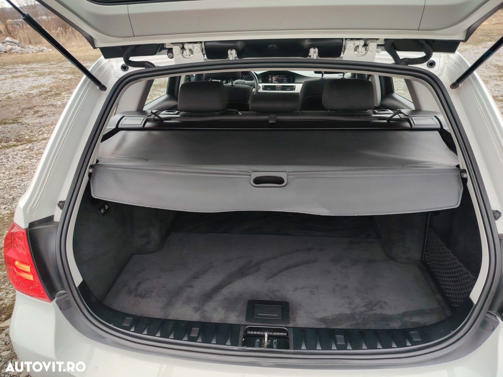 BMW Seria 3 320i Aut. Edition Exclusive - 12