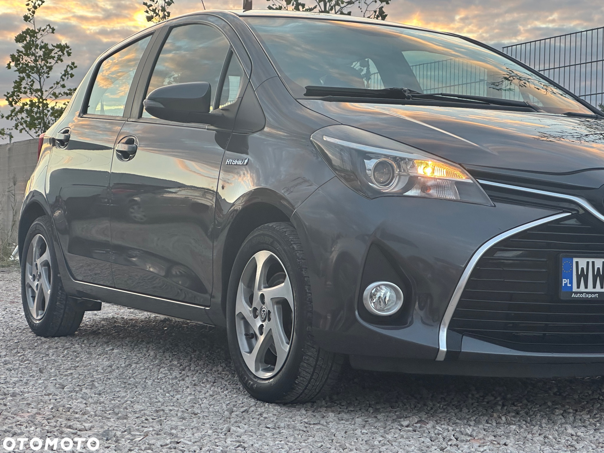 Toyota Yaris Hybrid 1.5 VVT-i - 20