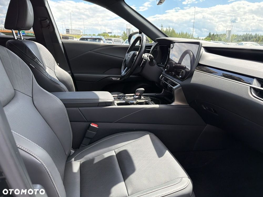 Lexus RX - 23