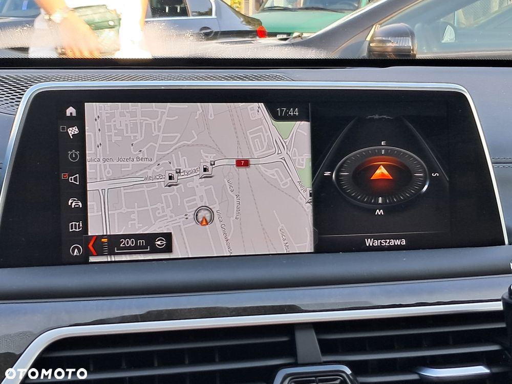 BMW Seria 7 740Li - 20