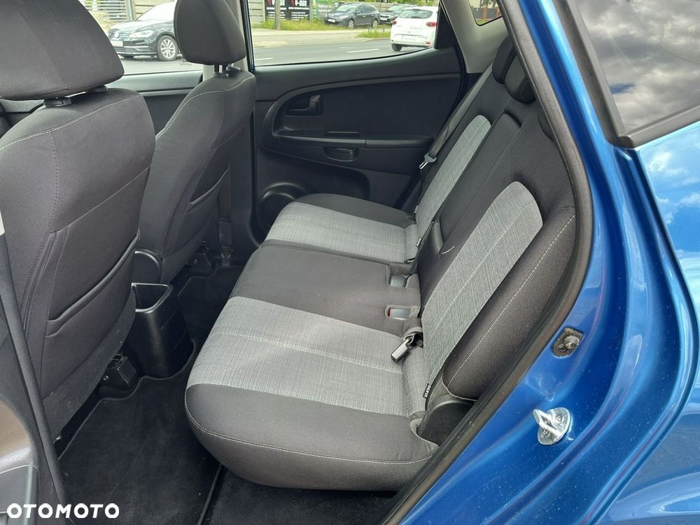 Kia Venga - 22