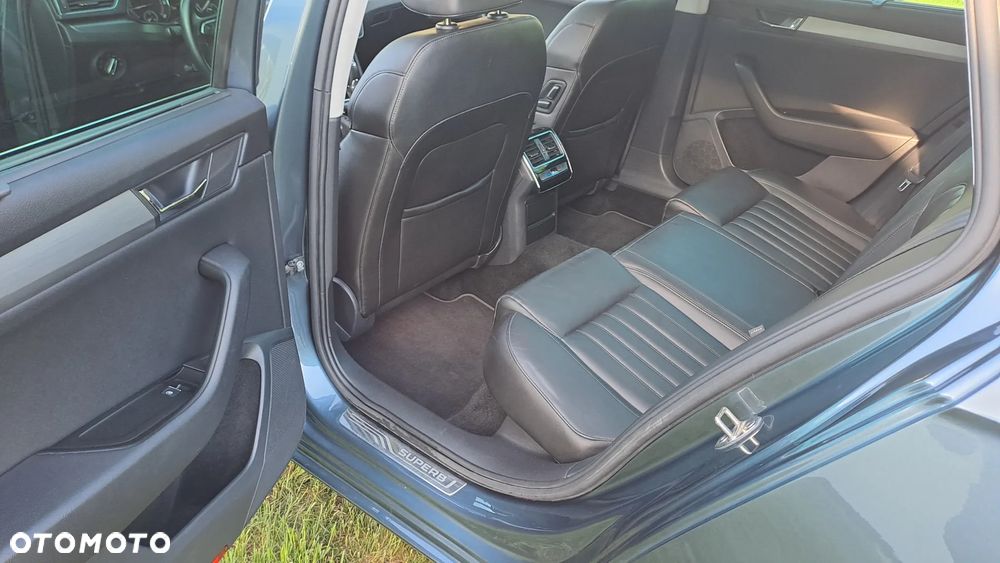 Skoda Superb 2.0 TDI 4x4 DSG L&K - 15