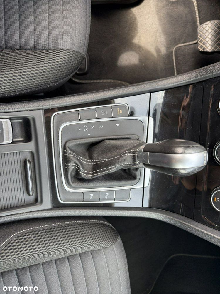 Volkswagen Golf Variant 1.4 TSI BlueMotion Technology DSG Comfortline - 24