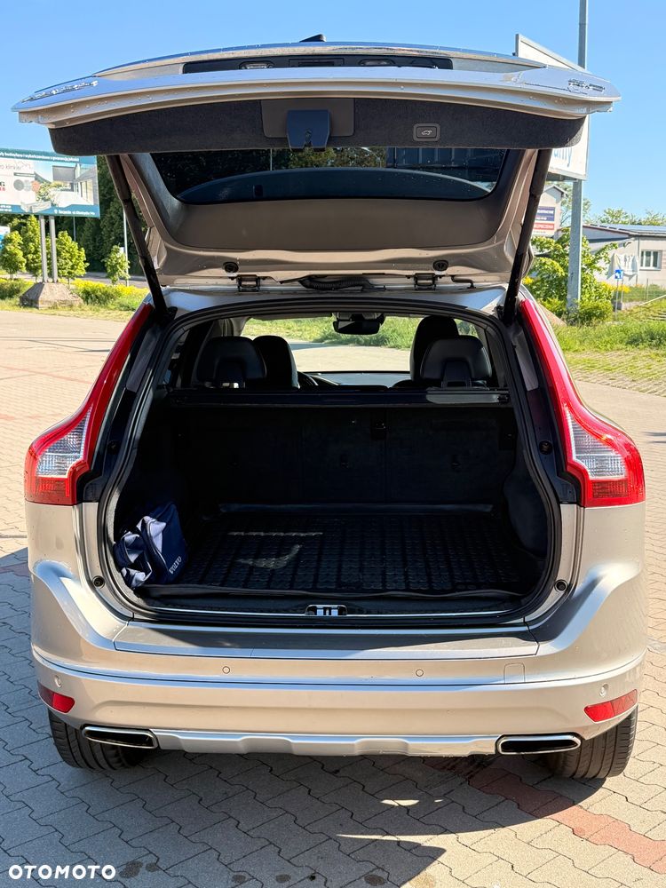 Volvo XC 60 D5 AWD Summum - 9