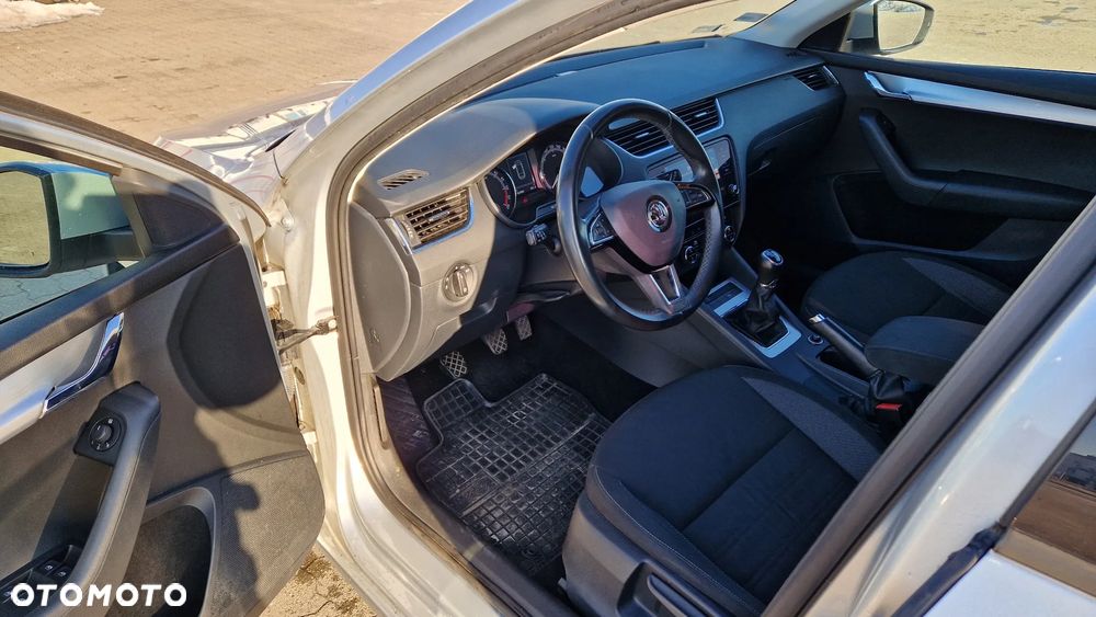 Skoda Octavia 1.6 TDI Business - 10