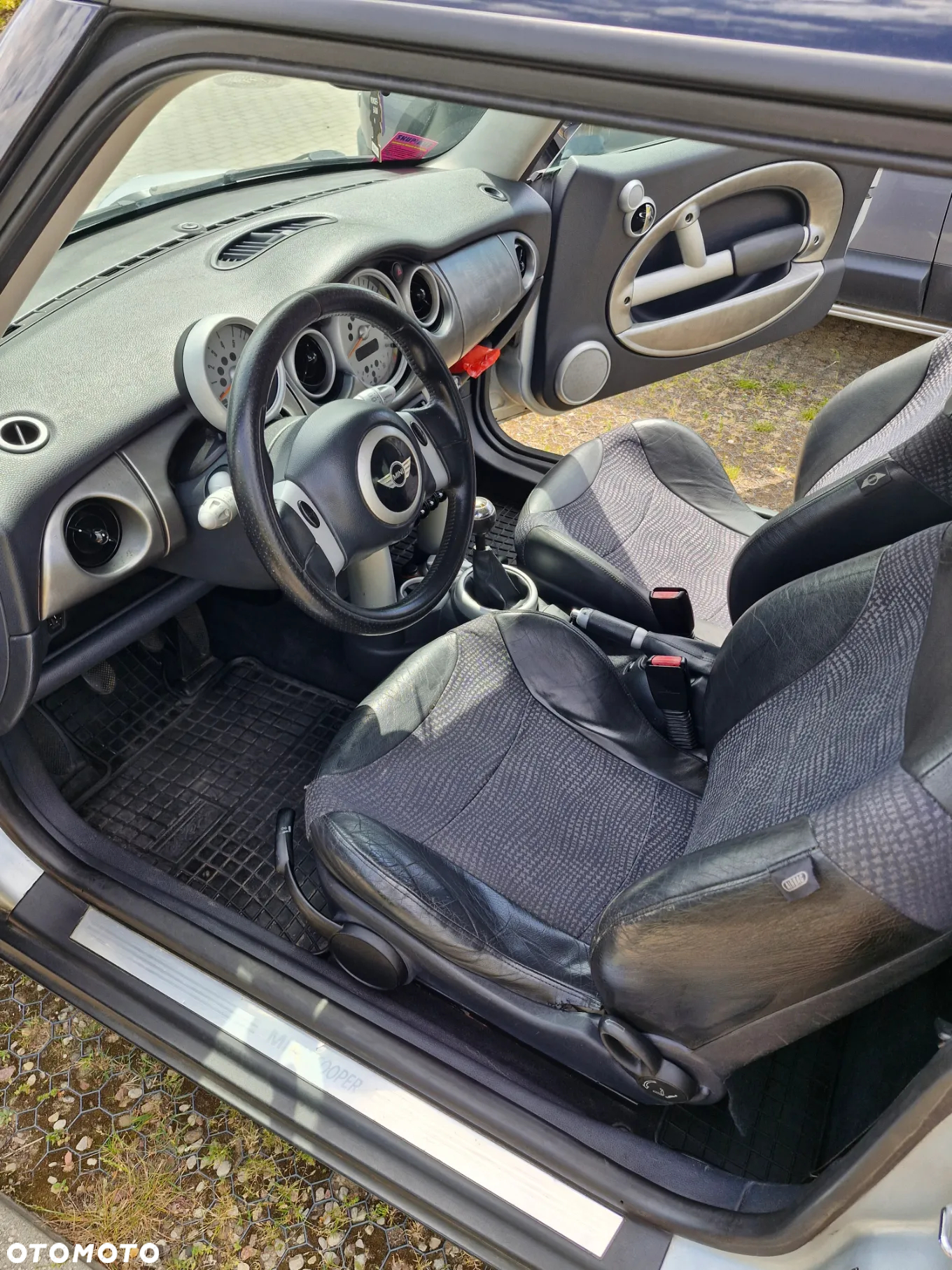 MINI Cooper Standard - 24