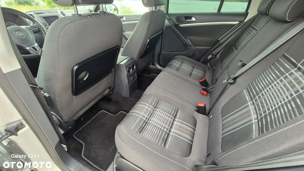 Volkswagen Tiguan 2.0 TDI DPF BlueMotion Technology Lounge Sport & Style - 18