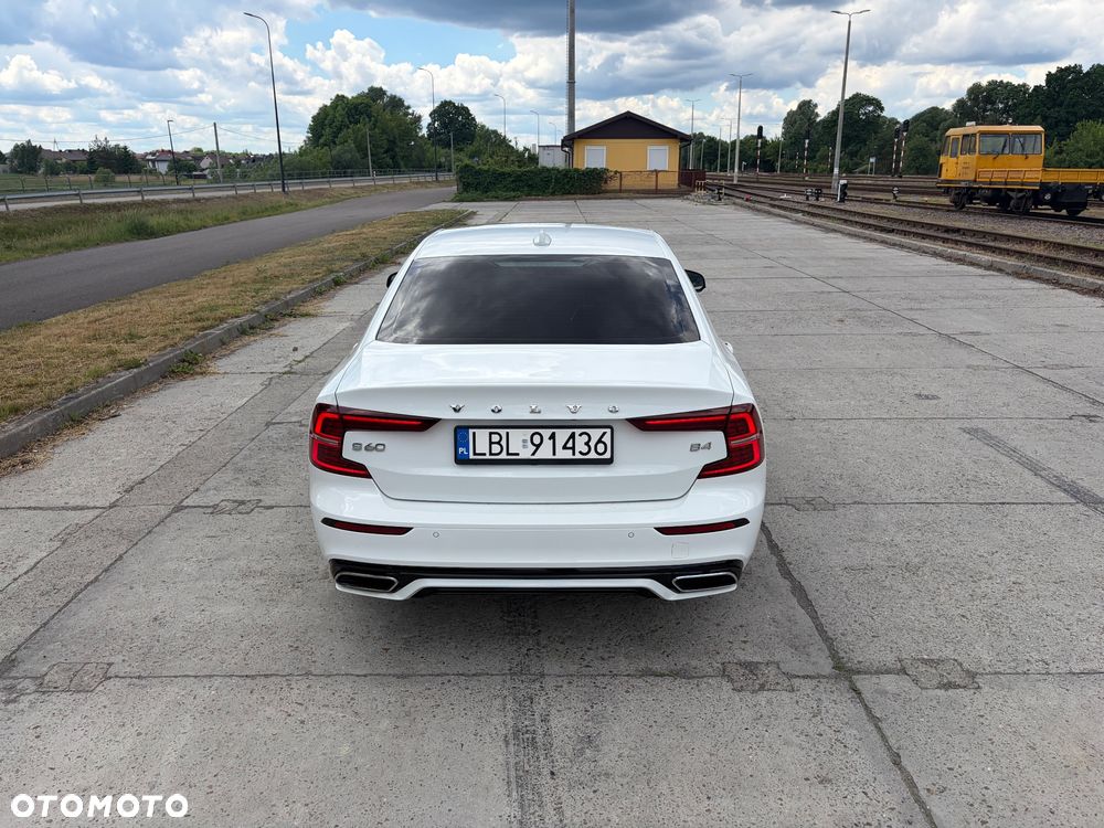 Volvo S60 B4 B R-Design - 10