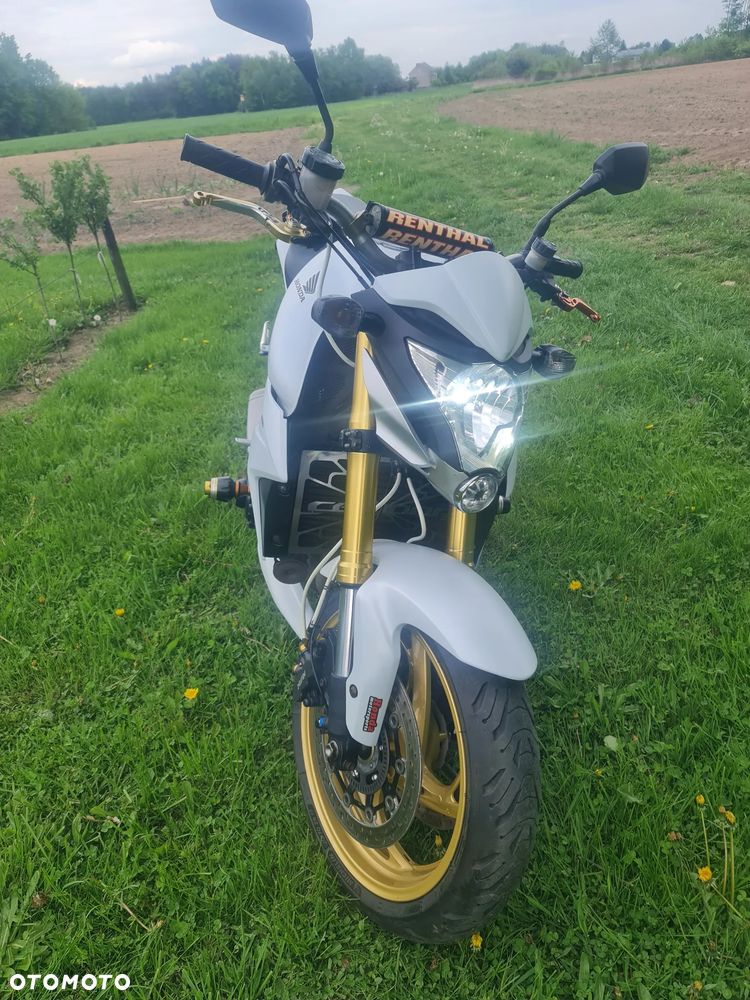 Honda CB - 3