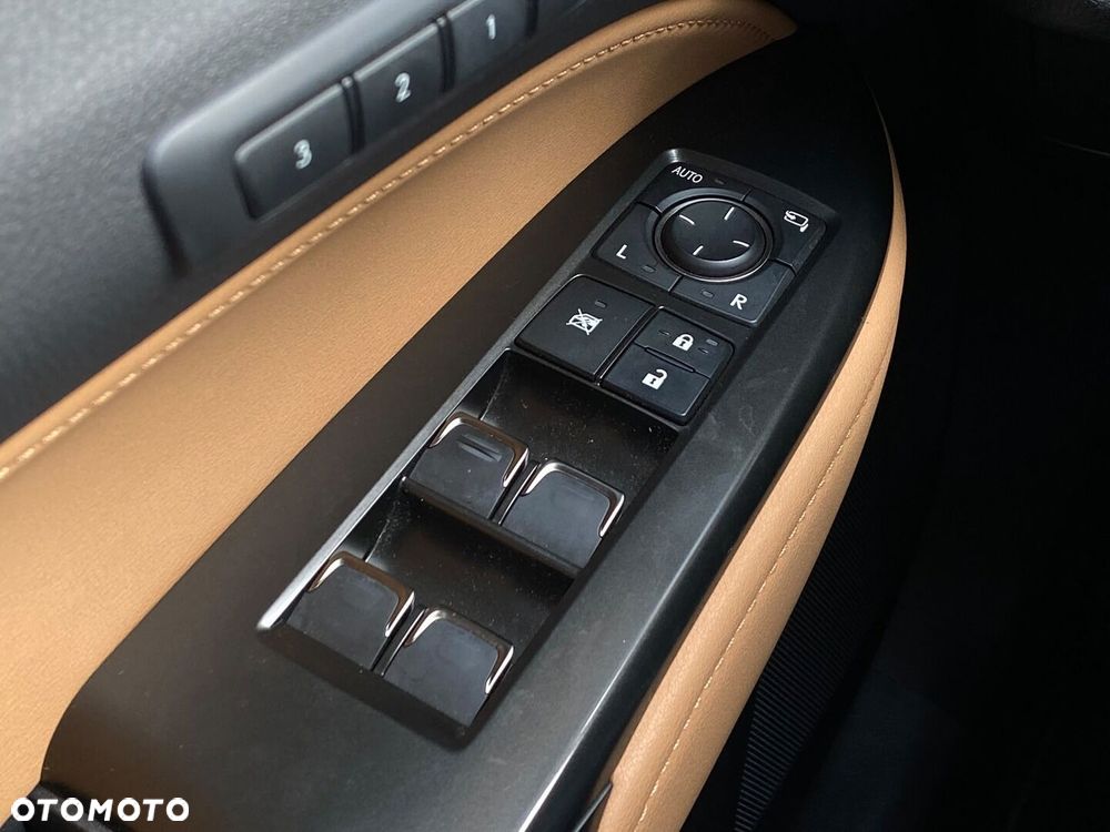 Lexus NX 350h Omotenashi AWD - 32