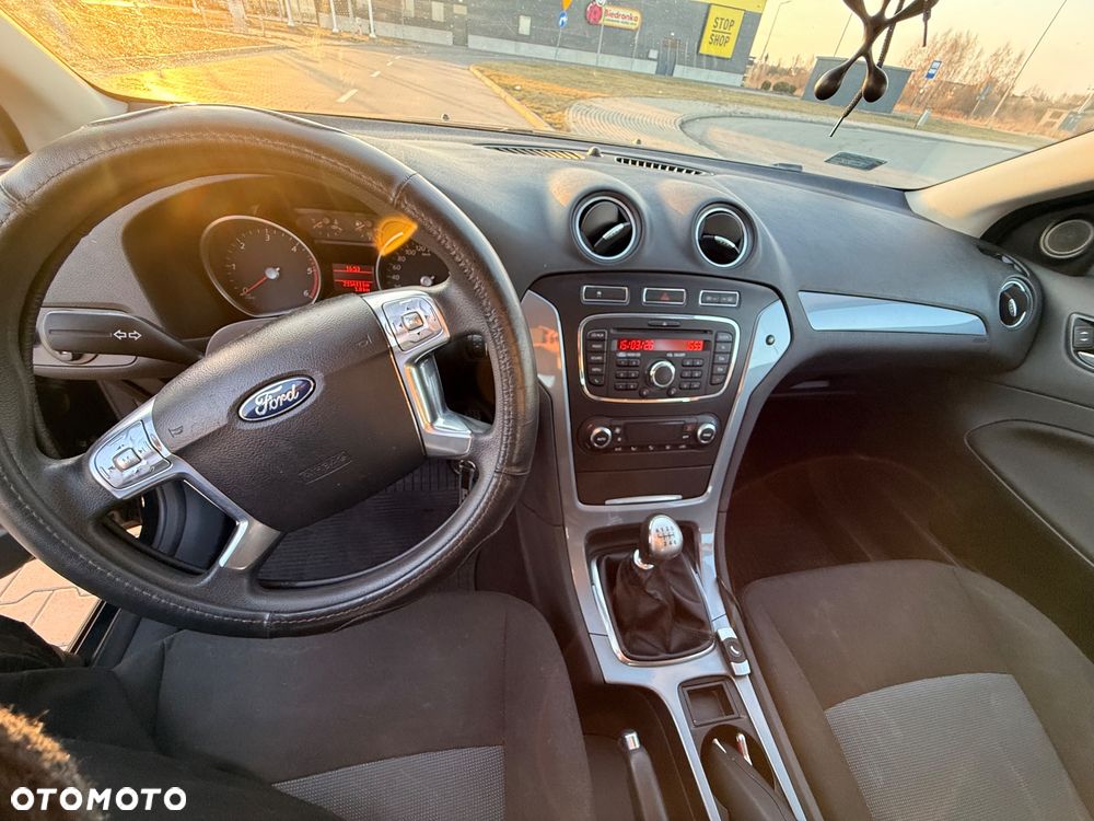 Ford Mondeo 2.0 TDCi Silver X Plus - 11