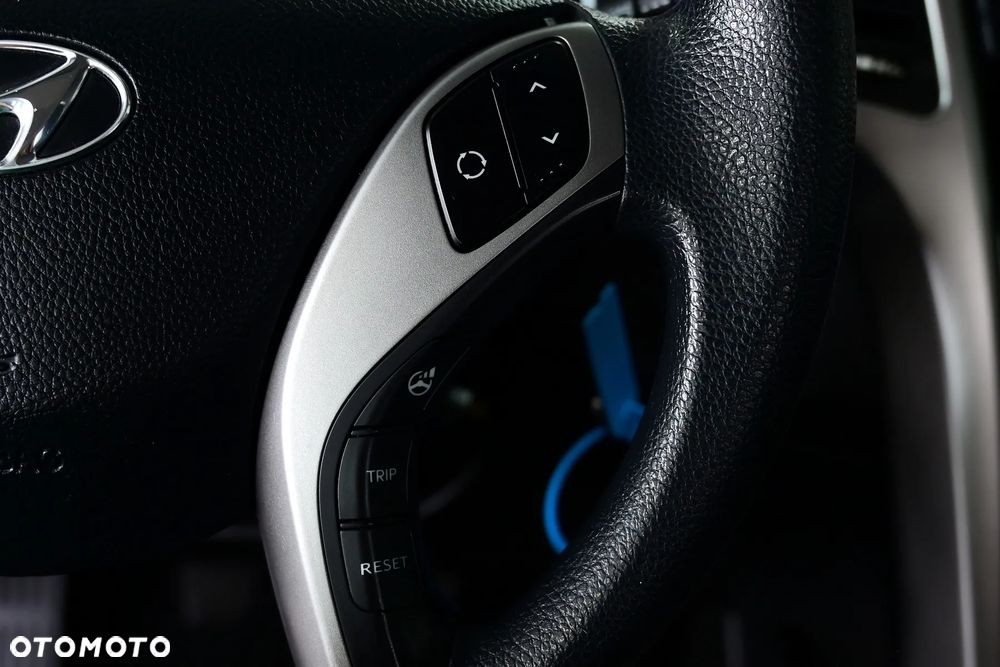 Hyundai i30 blue 1.6 CRDi Trend - 29