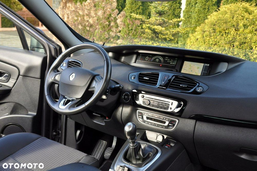 Renault Scenic - 26
