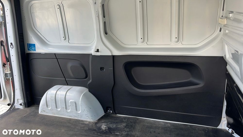 Renault Trafic - 13