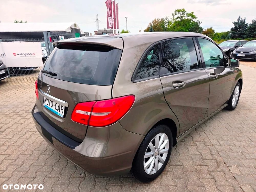 Mercedes-Benz Klasa B 180 CDI (BlueEFFICIENCY) 7G-DCT - 9