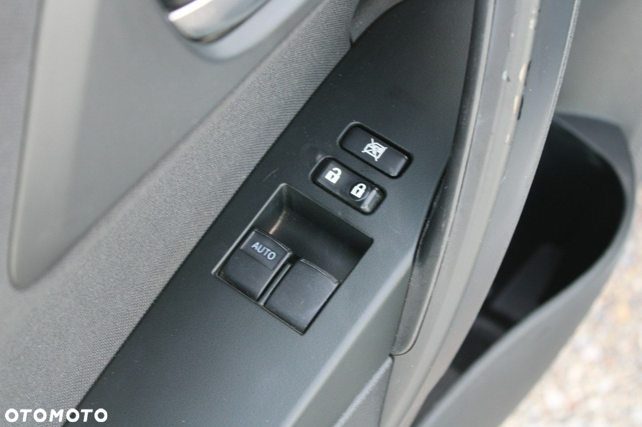 Toyota Auris - 16
