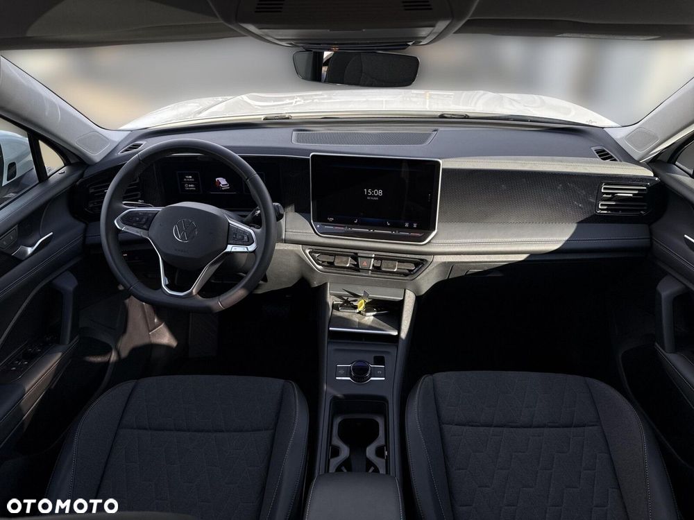 Volkswagen Tiguan - 11