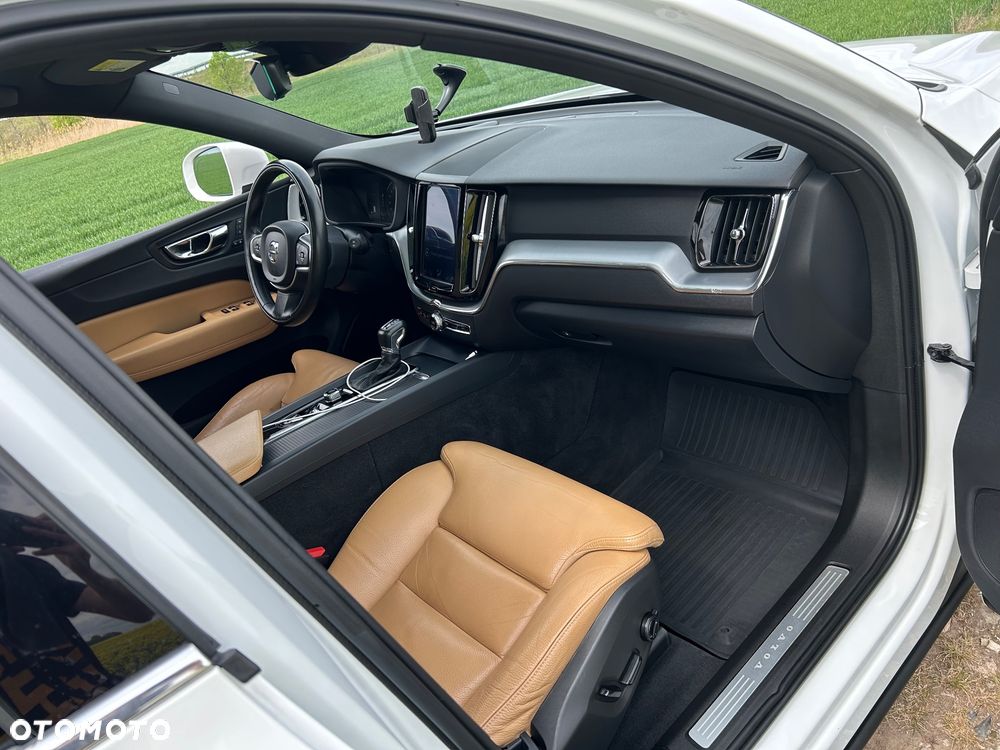 Volvo XC 60 T5 AWD Geartronic Momentum - 22