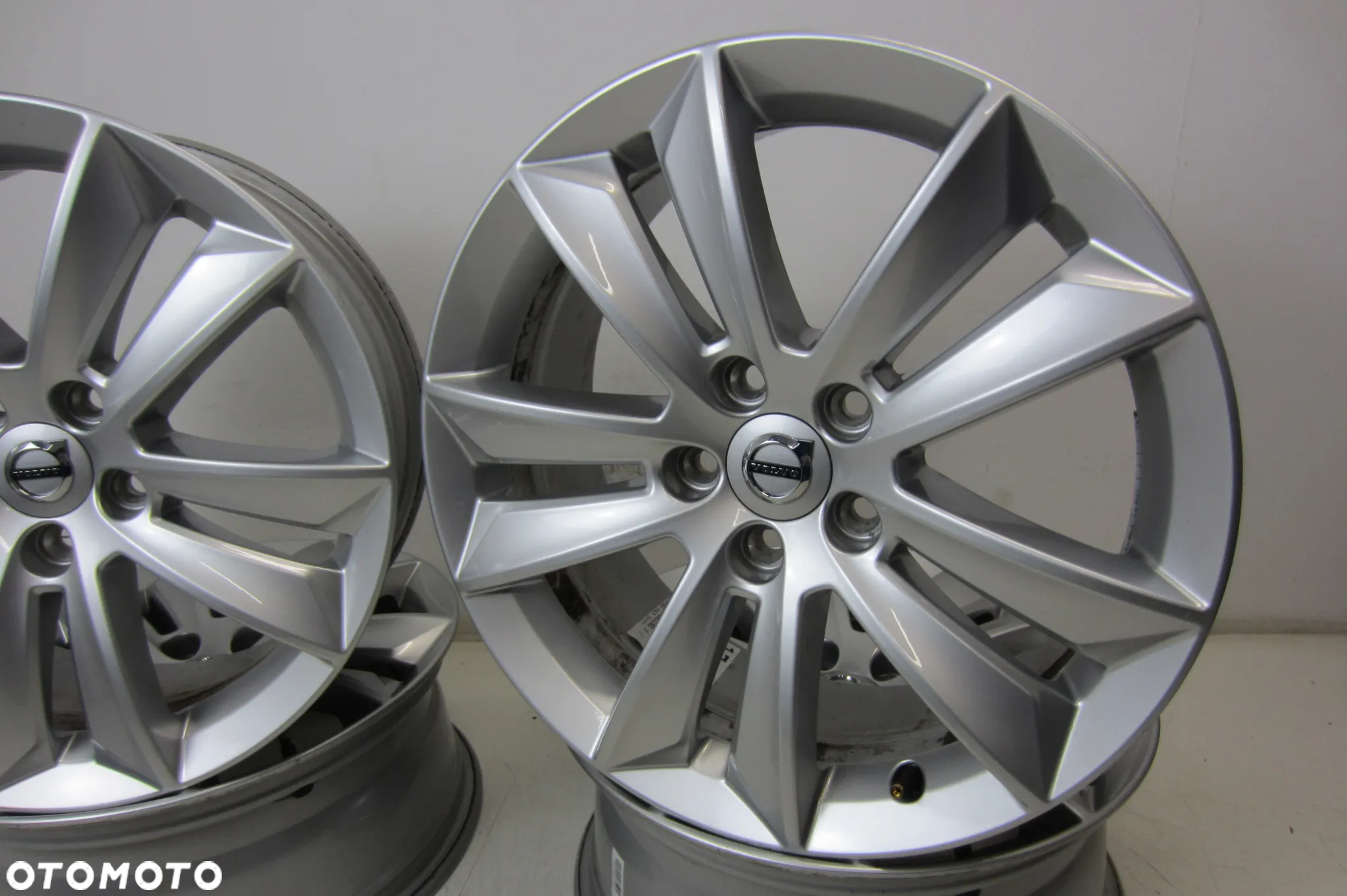 FELGI ALUMINIOWE 17  VOLVO C30 V50 V60 S60 CX30 XC60 V70 ORYGINAŁ - 8