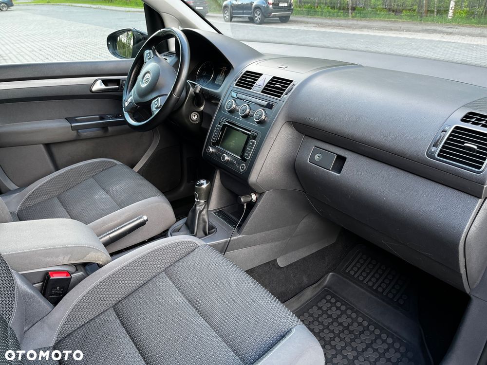 Volkswagen Touran 1.6 TDI DPF BlueMotion Technology Comfortline - 12