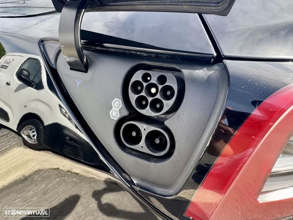 Tesla Model 3 Standard Range Plus RWD - 24