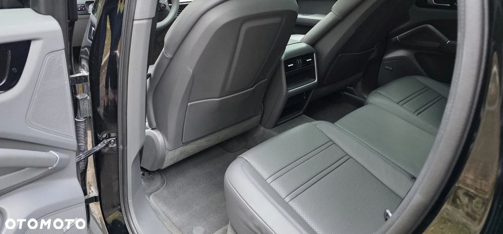 Porsche Cayenne Standard - 10