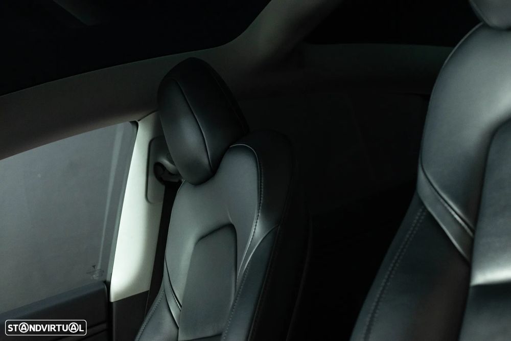 Tesla Model 3 Standard Range Plus RWD - 24