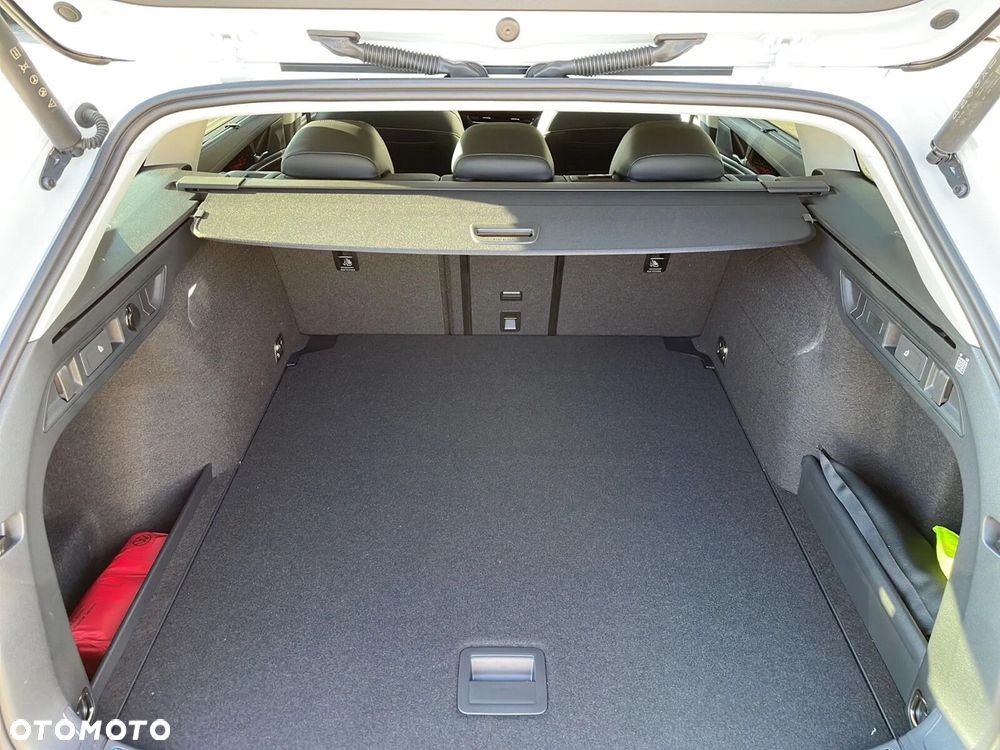 Volkswagen Passat - 28