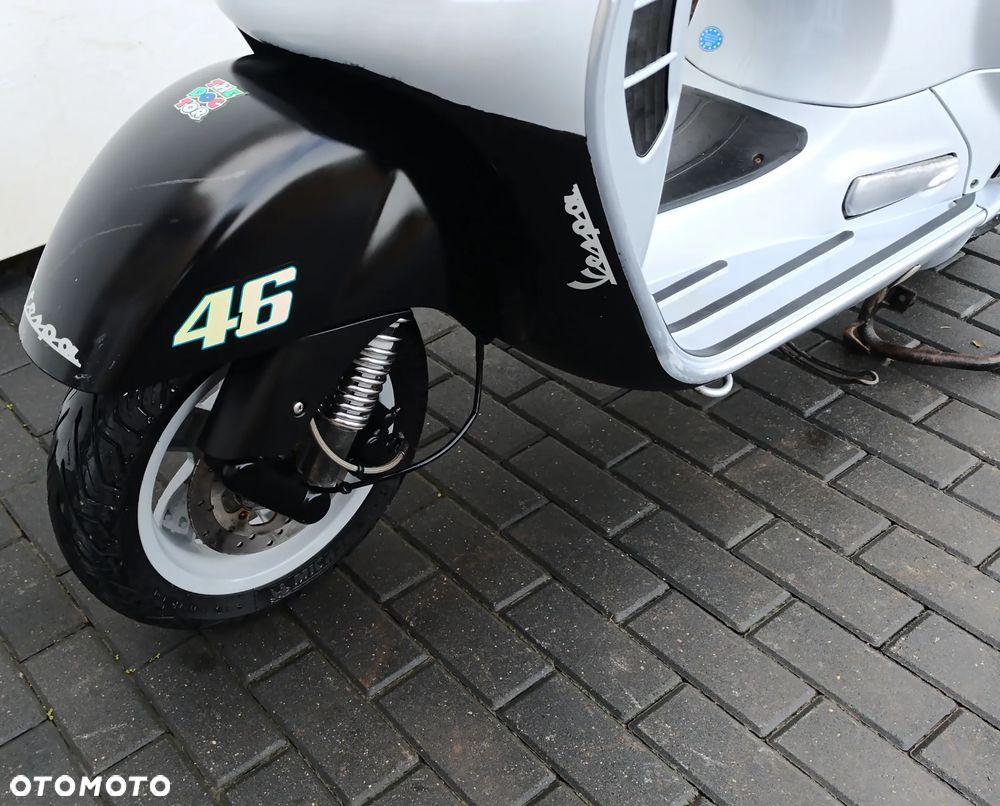 Piaggio Vespa - 9