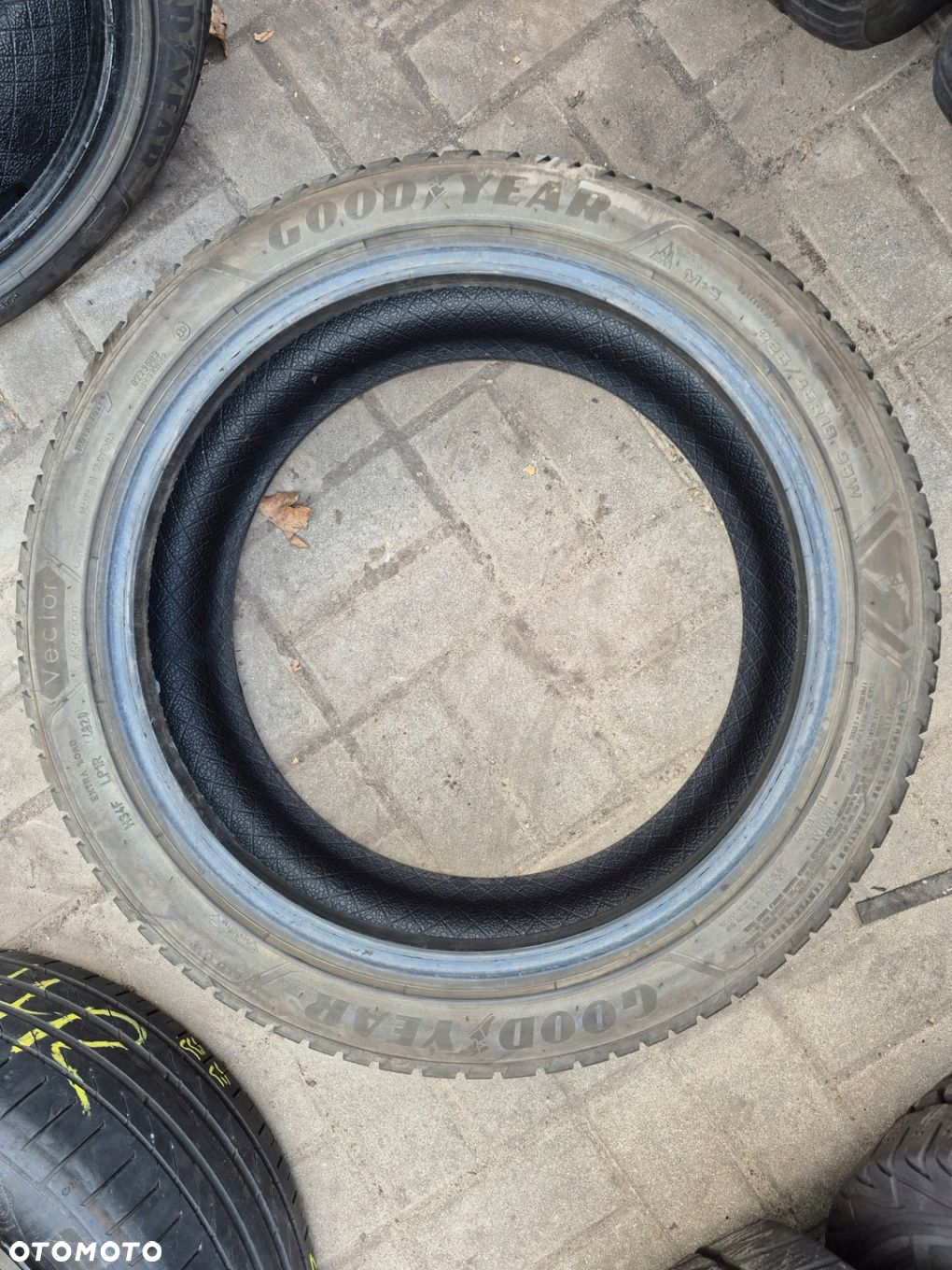Goodyear VECTOR 4 Seasons 225/45R18 95W 20R 2X - 2