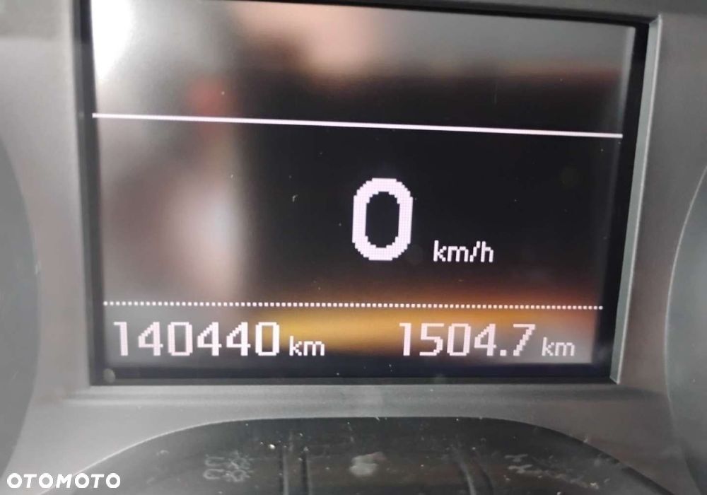 Peugeot 208 - 13