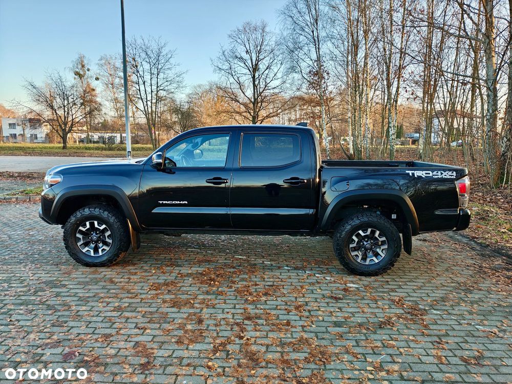 Toyota Tacoma - 11