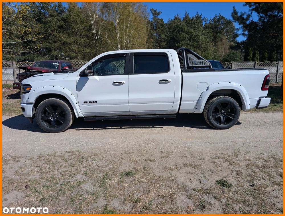 RAM 1500 Crew Cab Laramie - 2