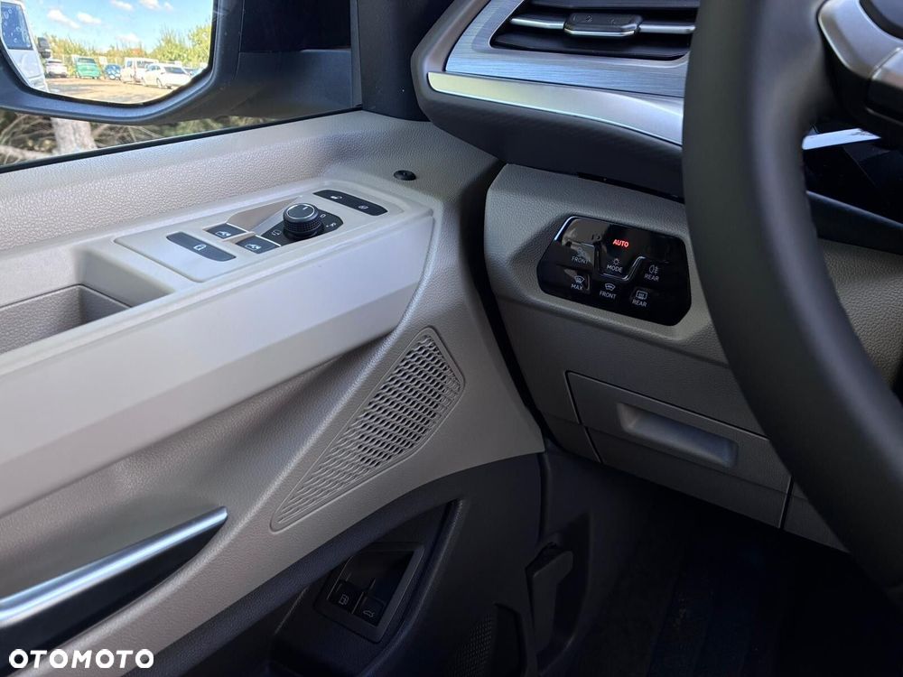 Volkswagen Multivan - 29