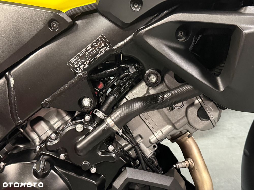 Suzuki V-STROM - 17