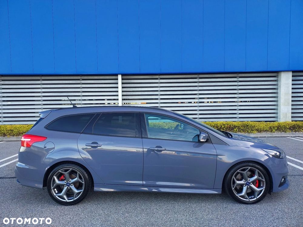 Ford Focus 2.0 TDCi ST - 9