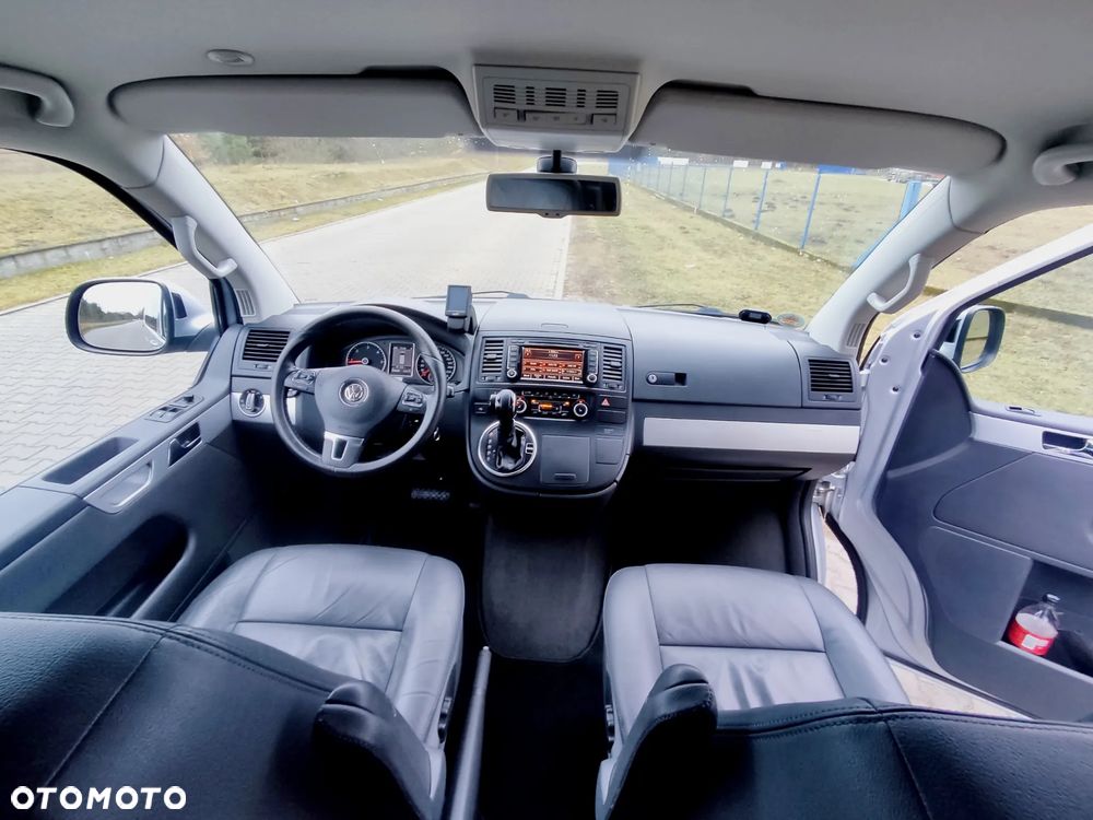 Volkswagen Multivan - 14