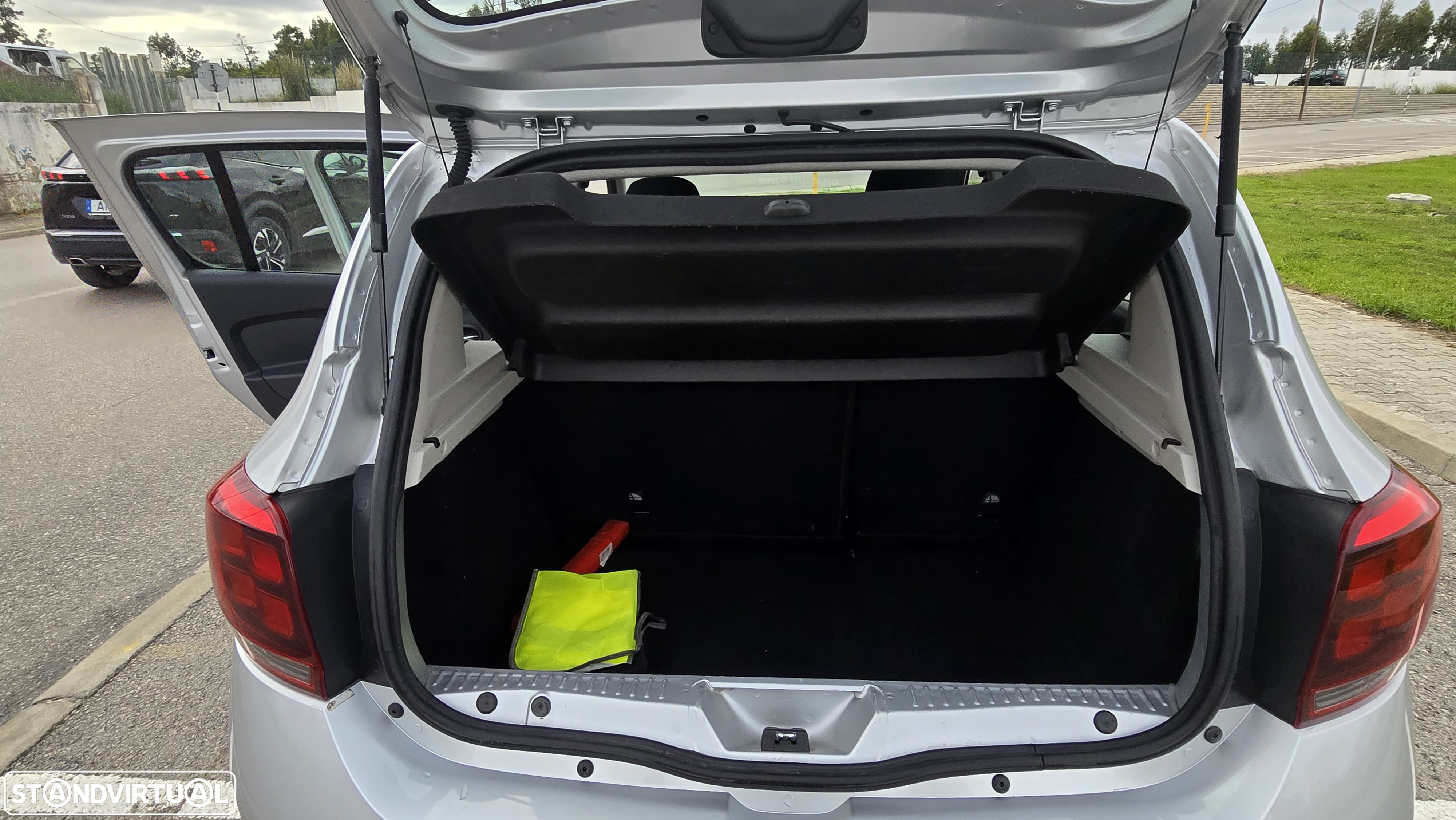 Dacia Sandero - 16