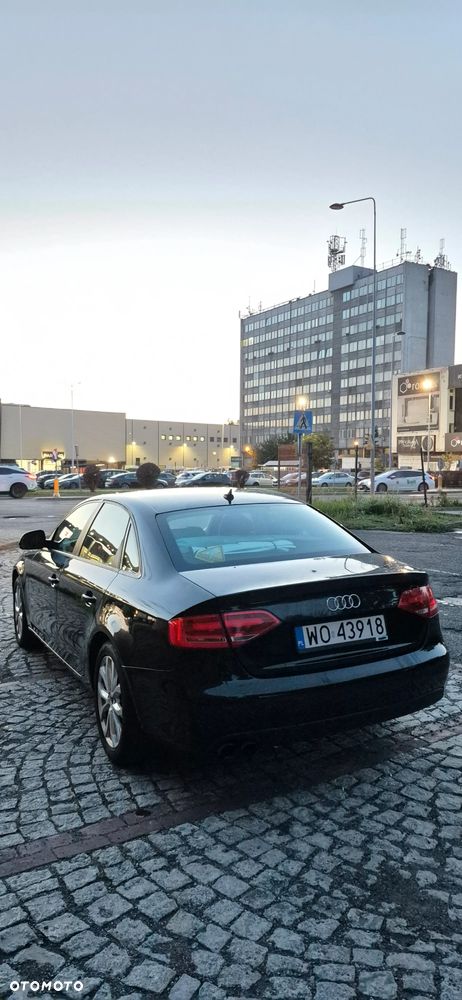 Audi A4 Limousine - 4