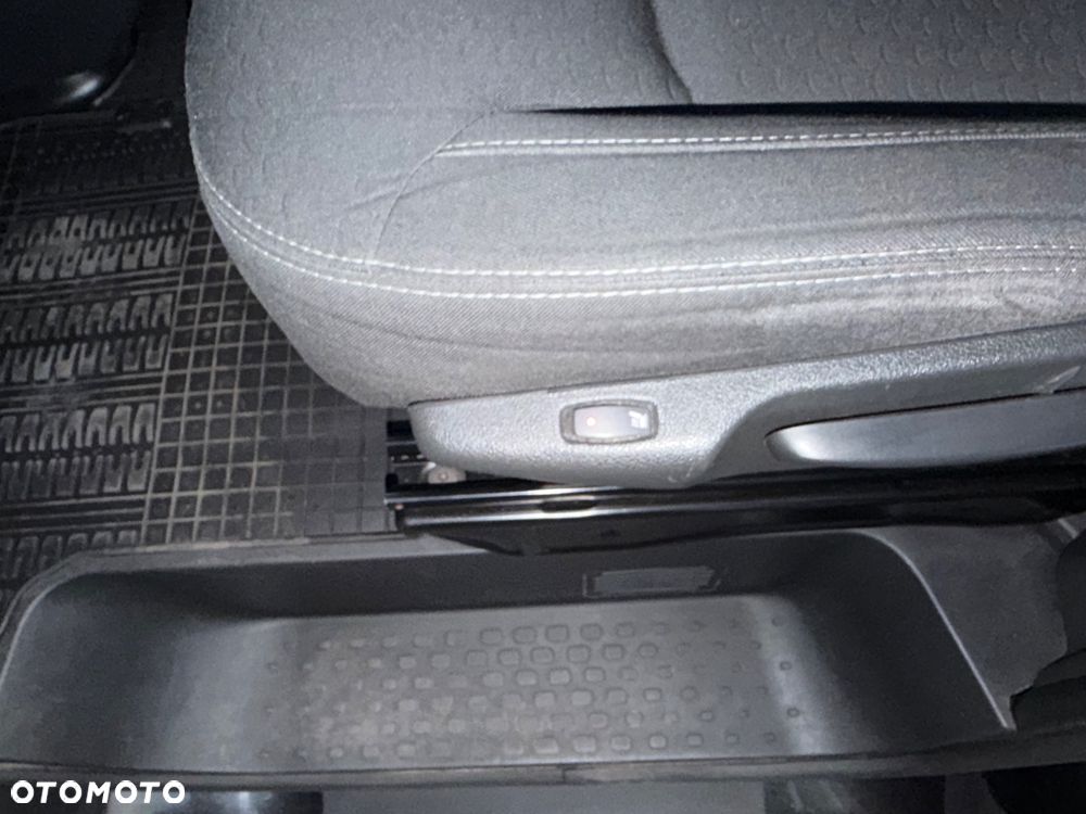 Opel Vivaro - 20