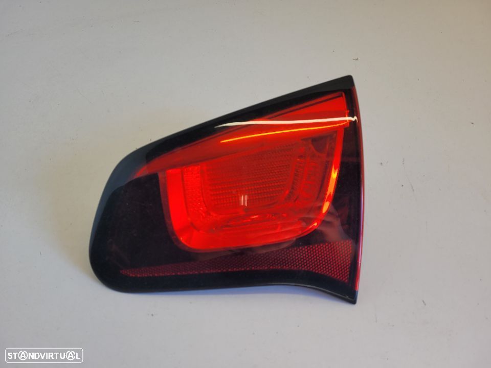 Farolim da mala direito Citroen C3 89090140 2009-2013 - 1